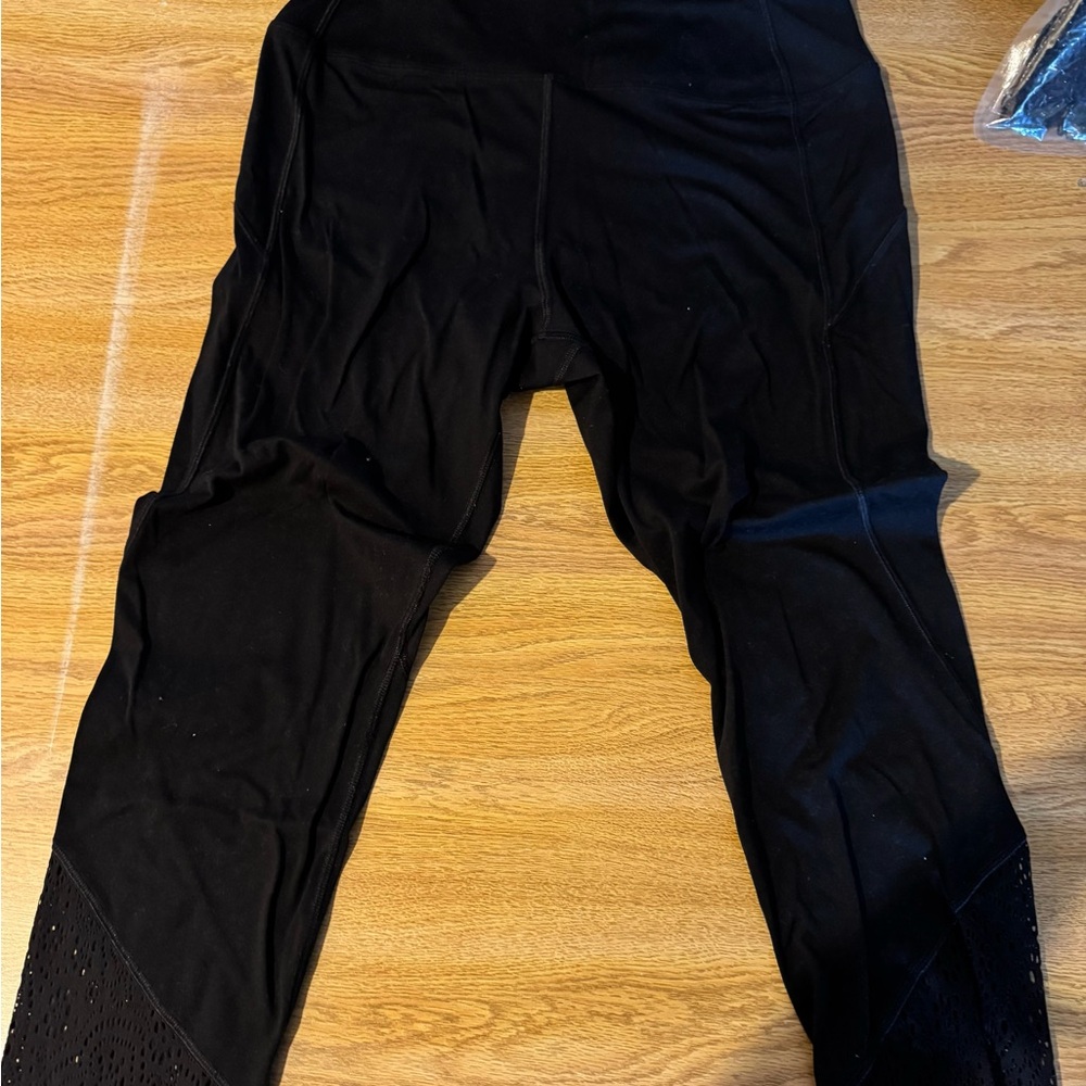 Black High-Waisted Stretch Leggings with Moisture-Wicking Fabric